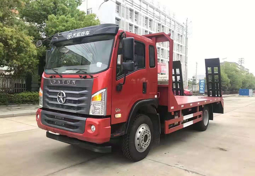 國(guó)六湖北大運(yùn)平板運(yùn)輸車