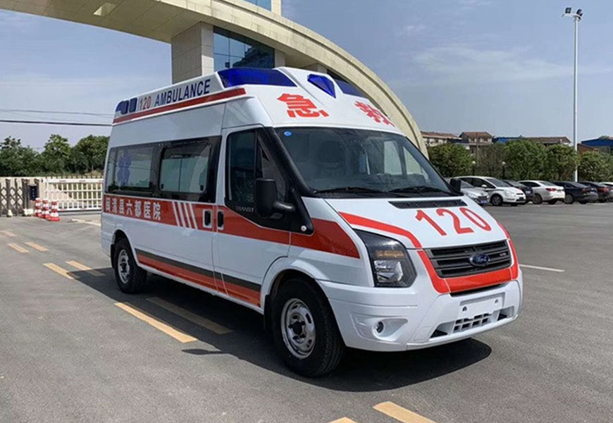 國六福特V348長(zhǎng)軸高福星頂救護(hù)車