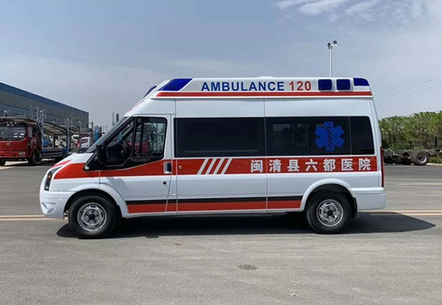 國六福特V348長(zhǎng)軸高福星頂救護(hù)車