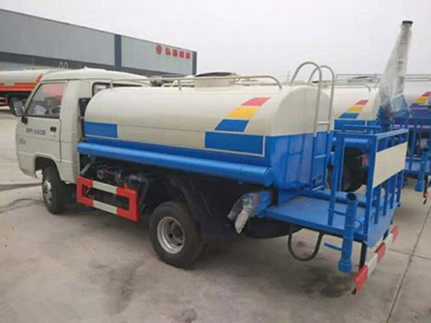 福田時(shí)代2噸灑水車(藍(lán)牌)