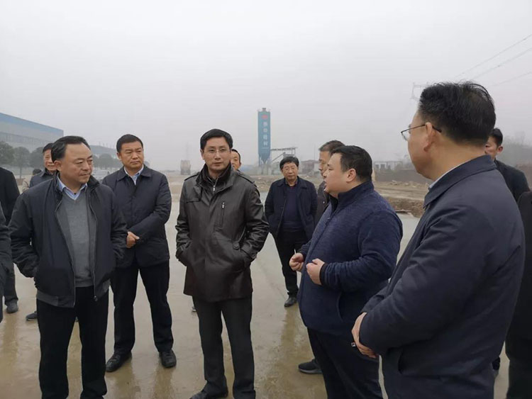 隨州市委、市人大代表團(tuán)蒞臨程力集團(tuán)商用車產(chǎn)業(yè)園視察